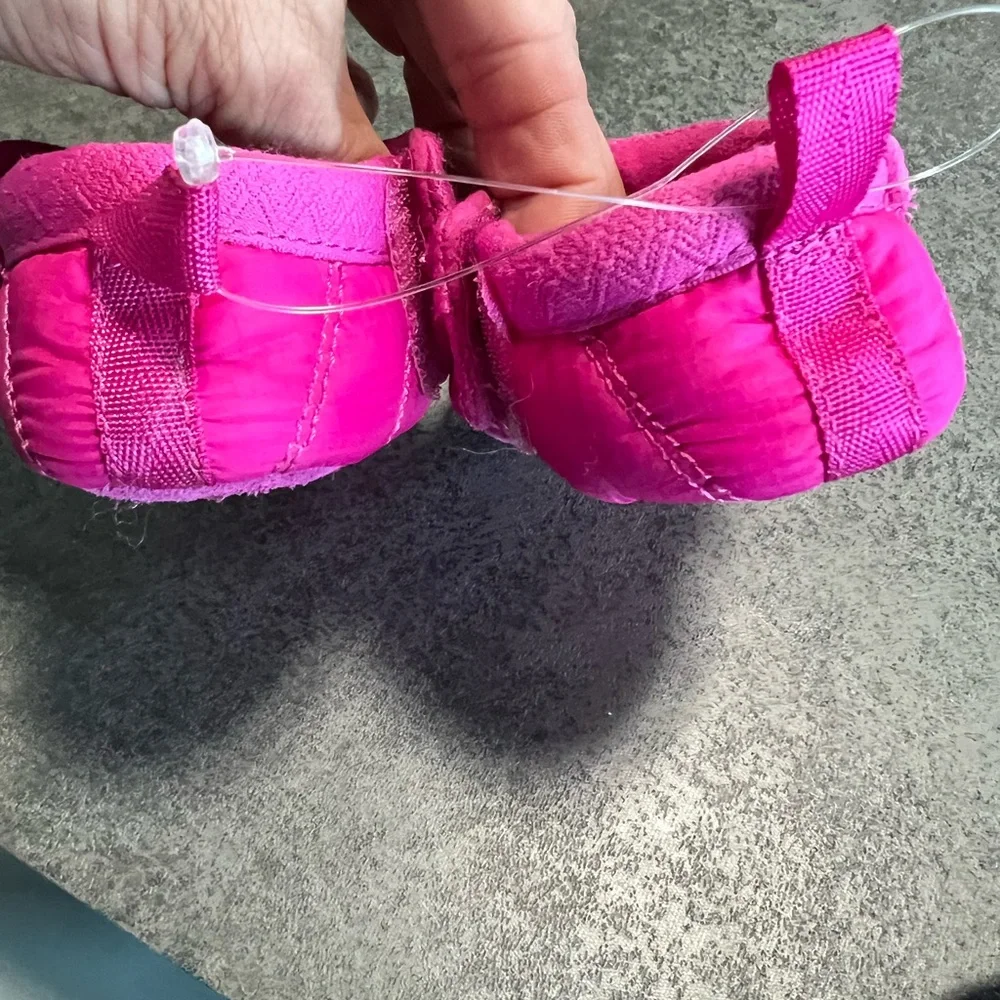 Baby Uggs Size 2/3‎ Puffer Hot Pink shoe slipper